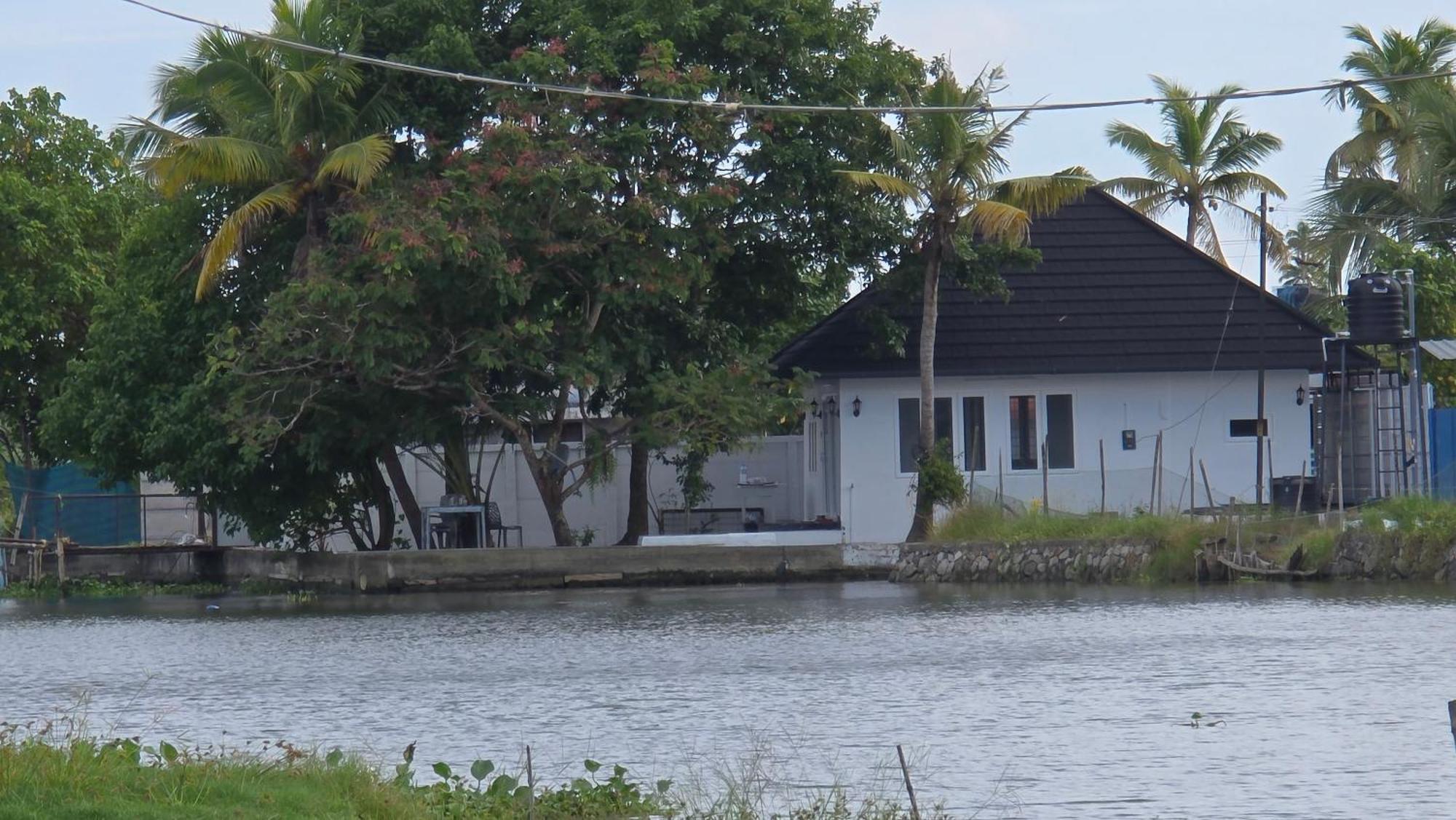 Pradeep'S Backwater Villa Kochi Esterno foto